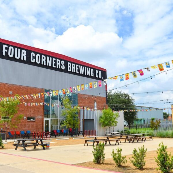 The outside patio at Four Corners Brewing in downtown Dallas, TX.